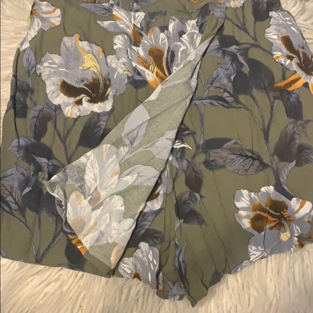 Romper - Picture 5 of 5